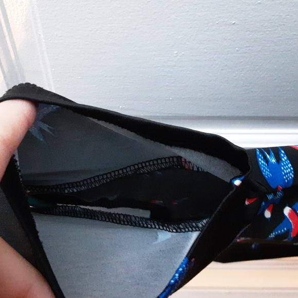 Stretch Top Small/Med Bird Pattern Black Red Blue LoveJ Short Sleeve Cute - Picture 7 of 8